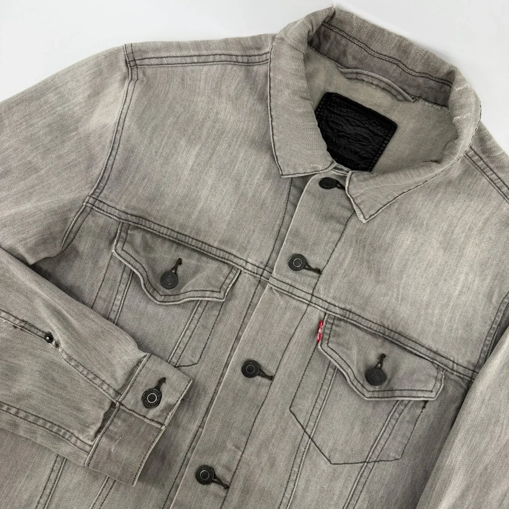 Levis Denim Trucker Jacket Mens Size Medium Grey Button Front Classic Fit